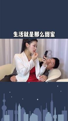时尚是个轮回，赫本风穿搭优雅又高级，你怎么评价呢？